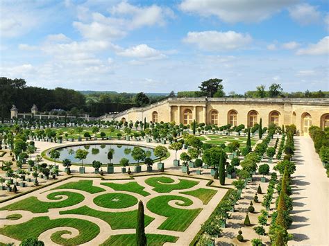 versailles palace landscape